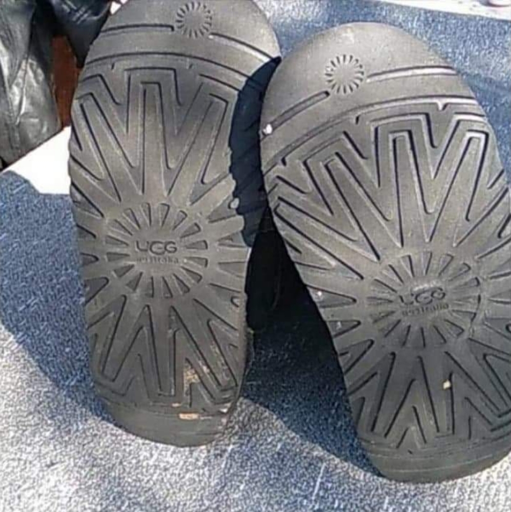 UGG boots - Picture 4 of 7